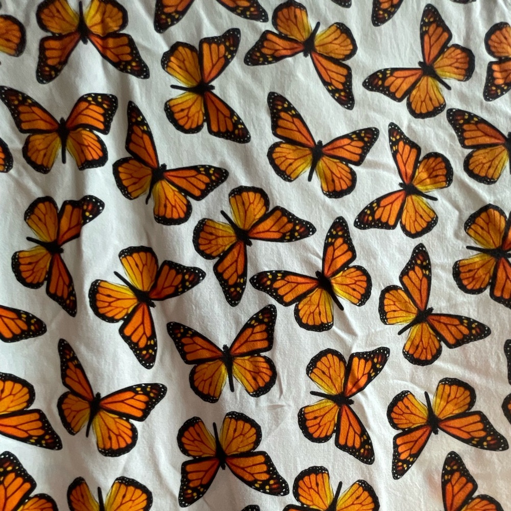 Petals and Peacocks Monarch Butterfly Button Up Size Small - Picture 11 of 14
